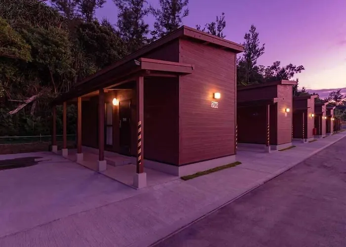 Beach Resort Hotel Kalakaua Onna